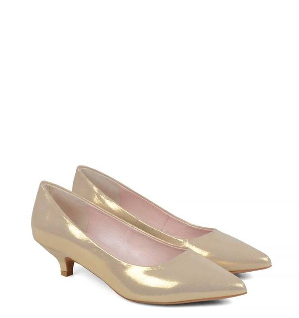 JESSICA - Złote czółenka na niskiej szpilce - po skosie