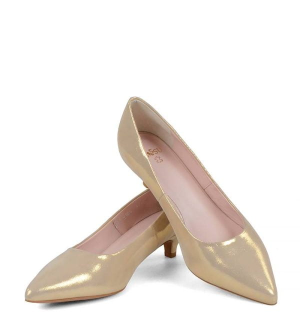 JESSICA - Złote czółenka na niskiej szpilce - z przodu