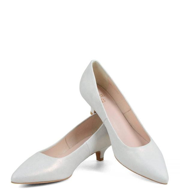 GASSU Czółenka JESSICA białe perłowe kaczuszka - z przodu