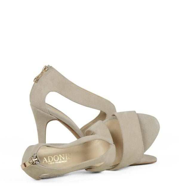 Sandałki beżowe zamszowe szpilki - z przodu