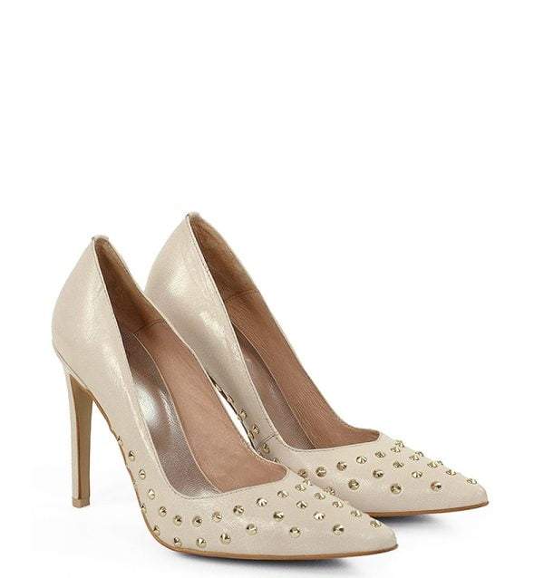 GASSU Czółenka ANAHIT szpilki beżowe złote ćwieki - obrazek 3