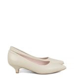 JESSICA - Jasno beżowe czółenka na niskim obcasie - bokiem