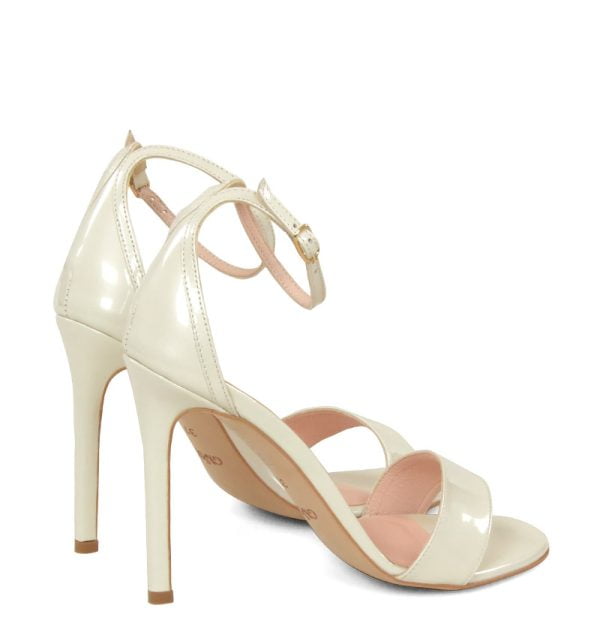 AVA - Sandałki na szpilce po skosie