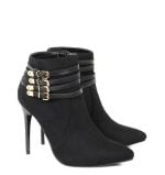 botki na szpilce w kolorze czarnym - po skosie