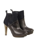 Botki CARLA w kolorze czarno-brązowym - po skosie