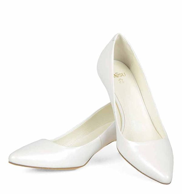 GASSU Czółenka MICHELLE Białe na kaczuszce - z przodu