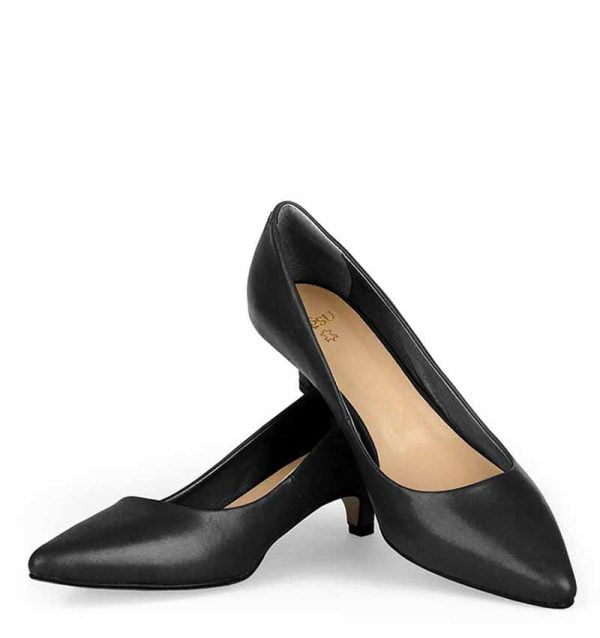 MICHELLE czarne czółenka na kaczuszce - z przodu