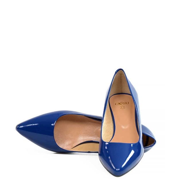 Niebieskie czółenka na kaczuszce - z przodu