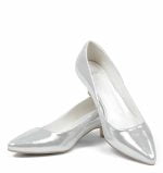 Srebrne czółenka na kaczuszce - z przodu