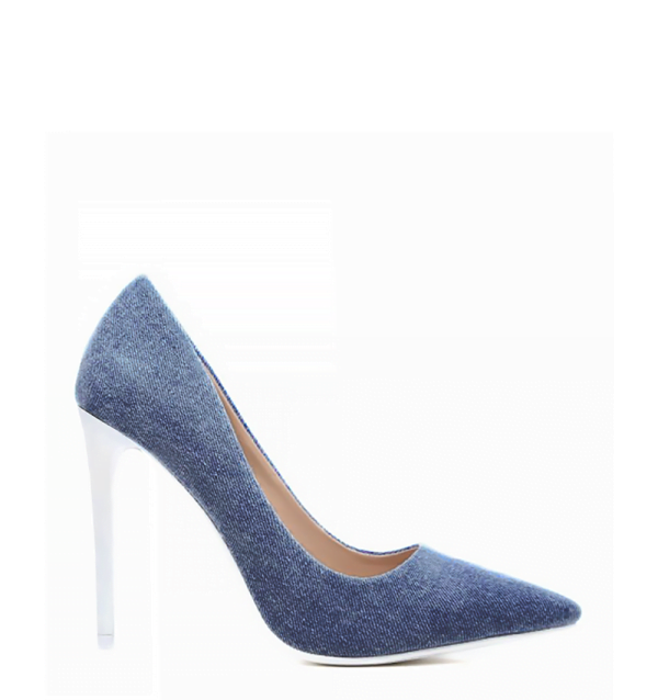 Niebieskie jeansowe szpilki na wysokim obcasie - bokiem