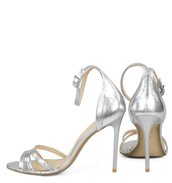 Srebrne sandałki na szpilce ekskluzywnej marki GASSU - z tyłu