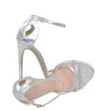 KIM - Srebrne sandałki na szpilce z niedużą platformą - z przodu