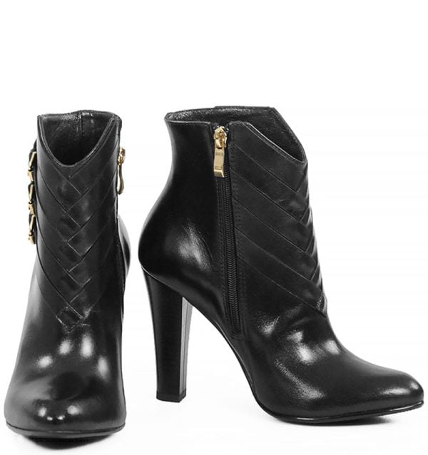 Botki LEA na obcasie z trzema skośnymi paskami i klamerkami - z przodu