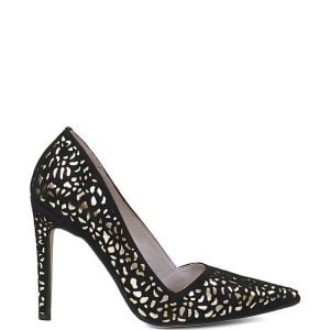 Wyjątkowe czółenka czarne ze złotem na wyjątkowe okazje od GASSU. Wykonane z efektownego połączenia dwóch rodzajów skóry naturalnej. Pierwszą warstwę stanowi złota baza a wierzchnią, czarny ażurowy zamsz. Profilowanie, szpic oraz wysoka, cienka szpilka