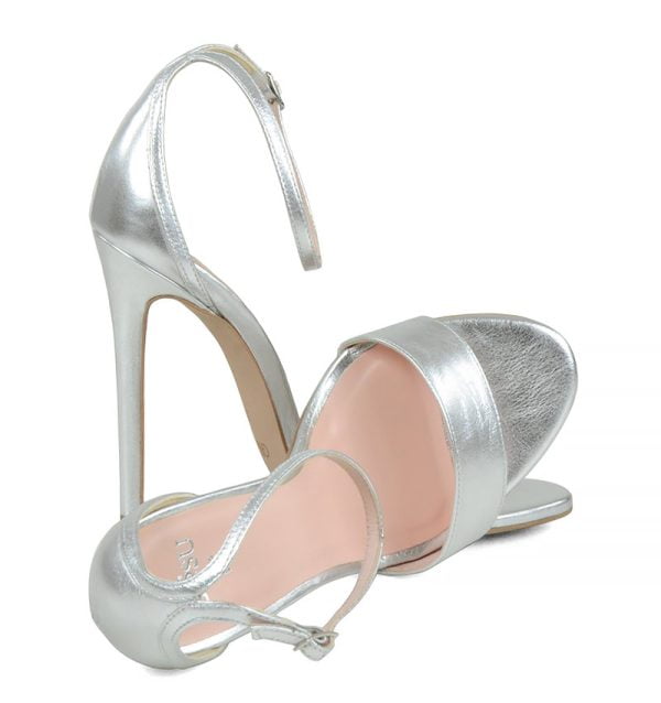 GASSU NATALIE Srebrne sandałki na szpilce - z przodu