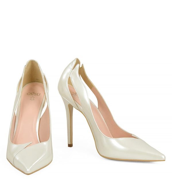 RENI marki GASSU Ecru szpilki - z przodu