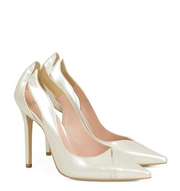 RENI marki GASSU Ecru szpilki - po skosie