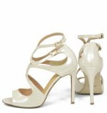 Kremowe sandałki na szpilce ekskluzywnej marki GASSU - z tyłu