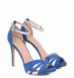 Niebieskie sandałki na szpilce - po skosie
