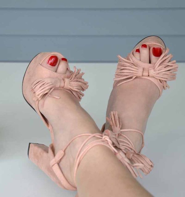 Finezyjne, sandałki na słupku w kolorze różowym - z przodu