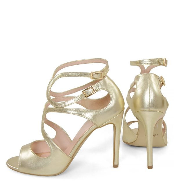 Złote sandałki na szpilce - z tyłu