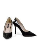 Czółenka szpilki czarne lakierowane - z przodu