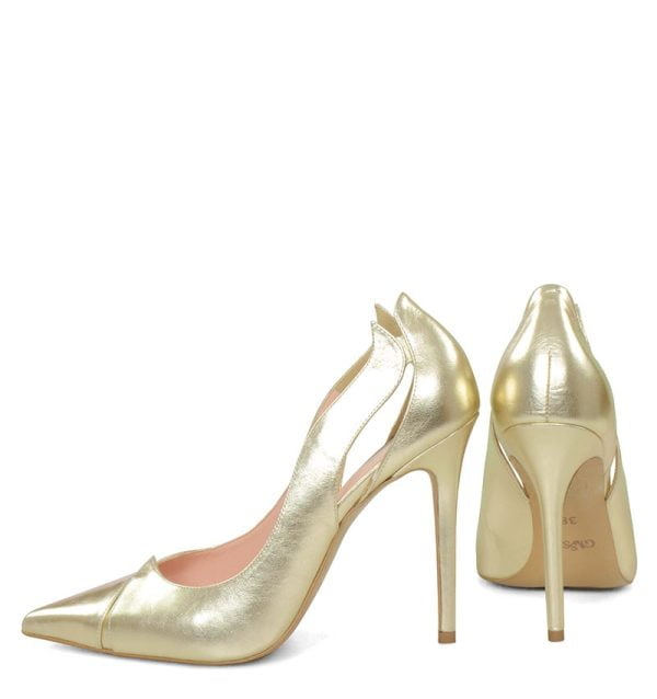 reni-gold-6 Gassu Reni złote szpilki z wycięciami. Buty na wesele - z tyłu