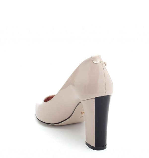 VG Czółenka FUENGIROLA beżowe lakier słupek - po skosie