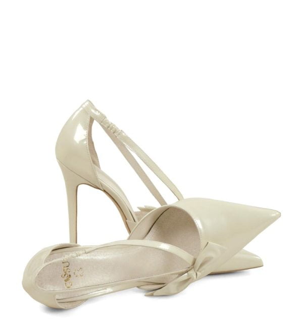 EMMA od GASSU. Piękne szpilki z paseczkami i kokardką w kolorze ecru perła - z przodu