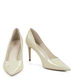 LILY ecru szpilki od GASSU - z przodu