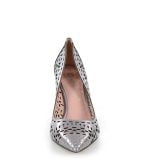 Ażurowe srebrne szpilki - z przodu