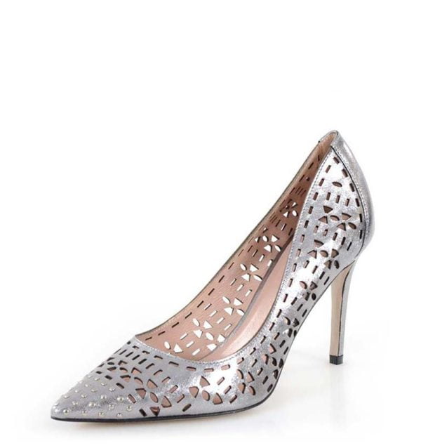 Ażurowe srebrne szpilki - po skosie