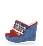 Victoria Gotti Czerwone klapki na jeansowym koturnie Savona - bokiem