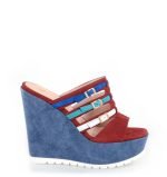 Victoria Gotti Czerwone klapki na jeansowym koturnie Savona - bokiem