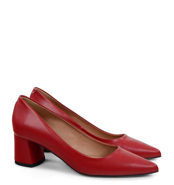 ADEL czółenka czerwone licowe na niskim słupku - po skosie