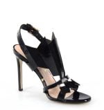 Victoria Gotti czarne szpilki z paskiem na pięcie - po skosie