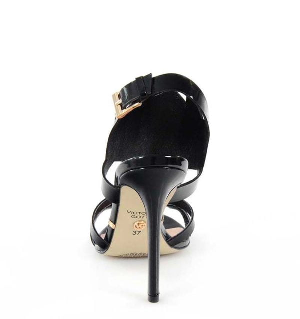 Victoria Gotti czarne szpilki z paskiem na pięcie - z tyłu