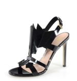 Victoria Gotti czarne szpilki z paskiem na pięcie - po skosie