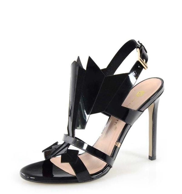 Victoria Gotti czarne szpilki z paskiem na pięcie - po skosie