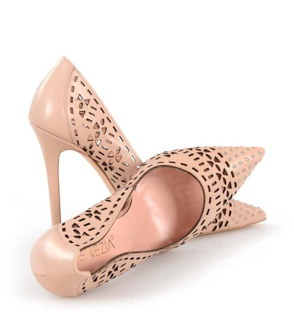 Venezia szpilki beżowe ażurowe - z przodu