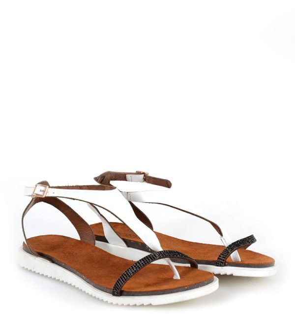 Sandałki skórzane na płaskim japonki - po skosie