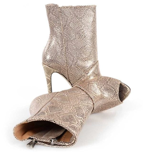 Złote botki letnie - bokiem