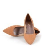 Niskie czółenka brązowe zamszowe - z przodu