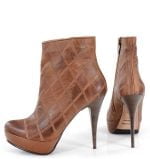 Brązowe botki za kostkę - z tyłu