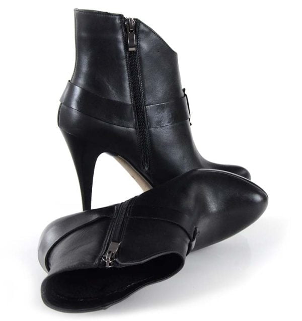 czarne botki na platformie i wysokim obcasie skórzane - bokiem