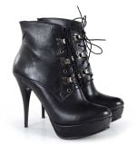 czarne botki na platformie i wysokim obcasie skórzane - po skosie