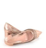 Różowe czółenka na niskim obcasie - z przodu