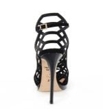 Czarne szpilki Parla to sandałki z wysoką cholewką - z tyłu