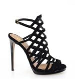 Czarne szpilki Parla to sandałki z wysoką cholewką - bokiem