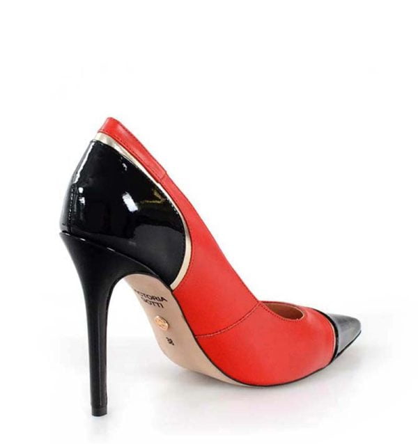 Czerwono-czarne szpilki victoria gotti - po skosie